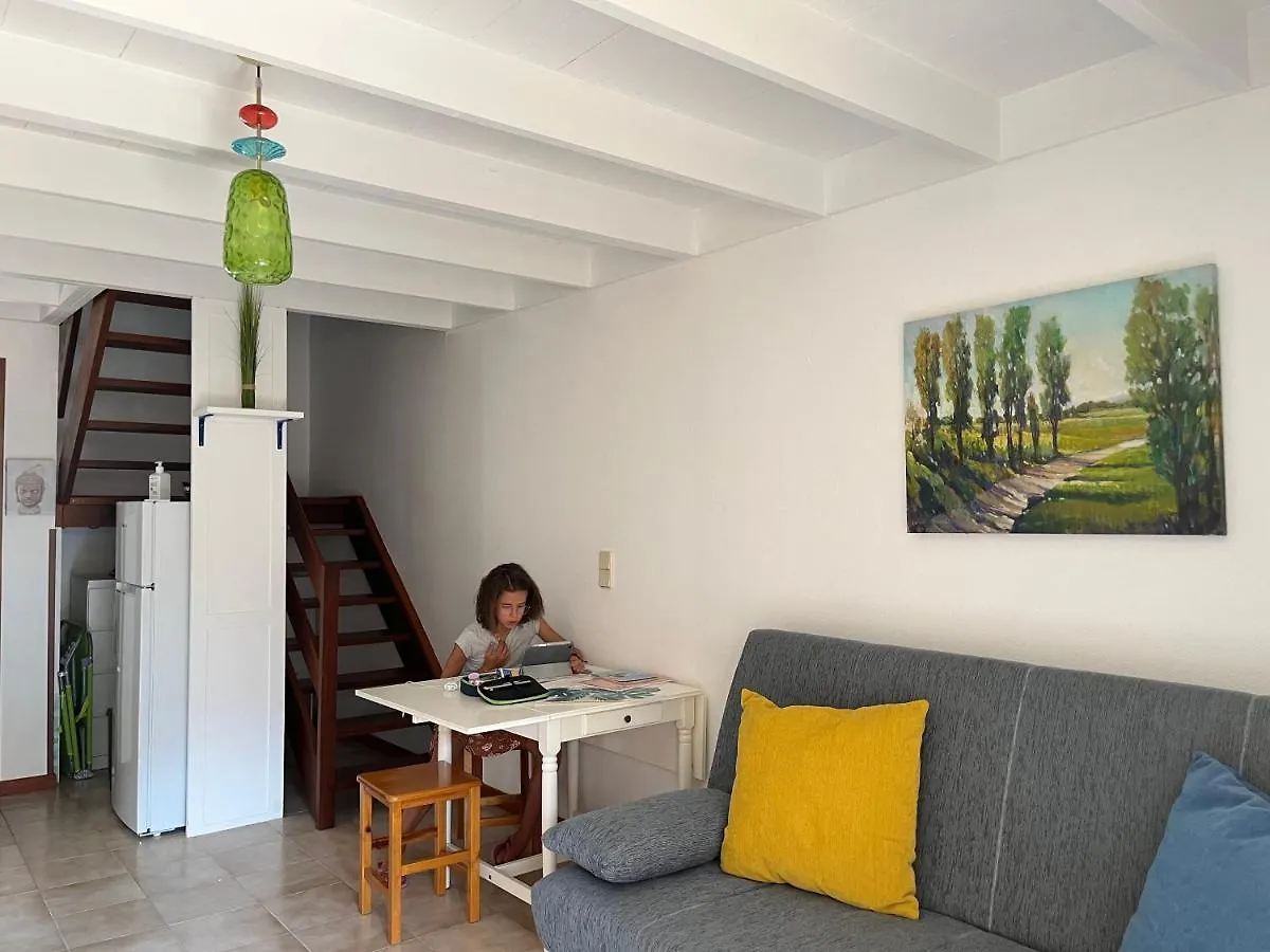 Surf & Chill Bungalow 69, Quiet Green Oasis With Community Swimmingpool Parque Holandes Сasa de vacaciones